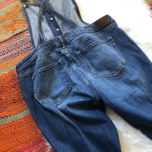 Hollister | Boyfriend Overalls Distressed - Picture 9 of 10
